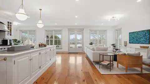 32 Oakland Ave, Sag Harbor, NY 11963 — photo 9