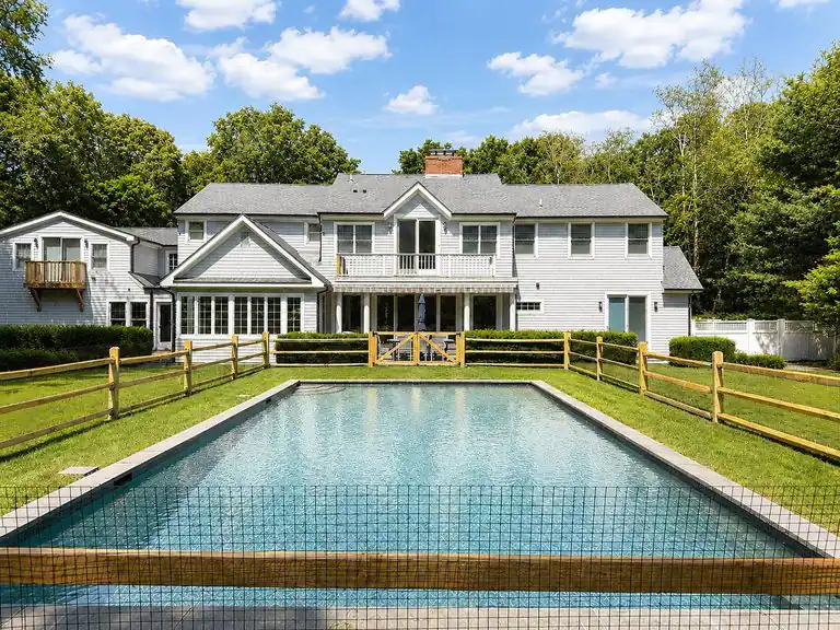 207 SIX POLE HWY, East Hampton, NY 11963