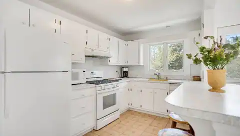 56 Mako La, East Hampton, NY 11930 — photo 6