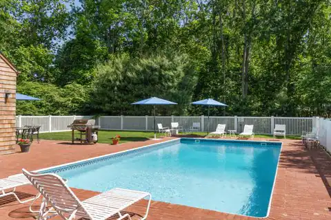 11 Wagon Lane, East Hampton, NY 11937 — photo 2