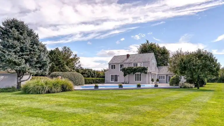 128 Meadowlark Lane, Bridgehampton, NY 11932
