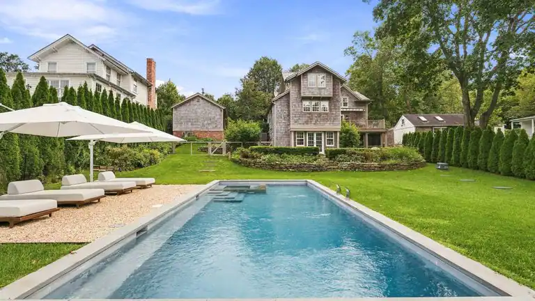 25 HENRY ST, Sag Harbor, NY 11963