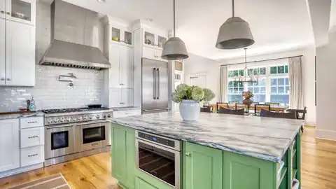 8 Cozzens Lane, Amagansett, NY 11930 — photo 18
