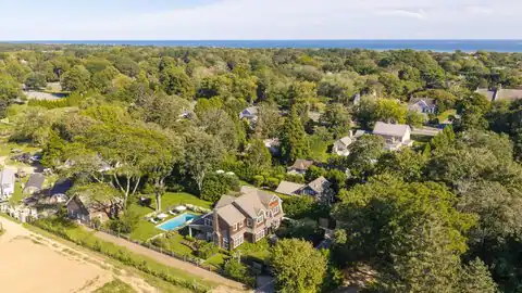 8 Cozzens Lane, Amagansett, NY 11930 — photo 2