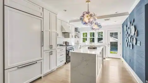 84 OSBORNE LA, East Hampton, NY 11937 — photo 12