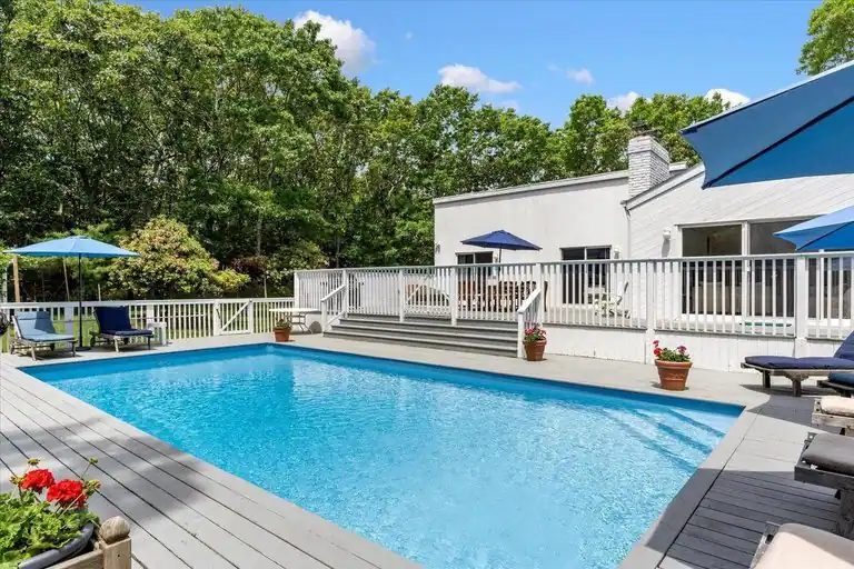 20 RIVERS RD, East Hampton, NY 11937