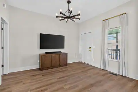 500 Spears Avenue, Chattanooga, TN 37405 — photo 2
