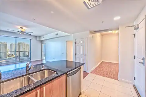200 Sahara Avenue #2507, Las Vegas, NV 89102 — photo 2