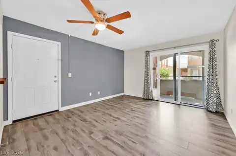 220 Mission Newport Lane #105, Las Vegas, NV 89107 — photo 4