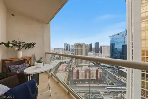 135 E Harmon Avenue #2721, Las Vegas, NV 89109 — photo 2