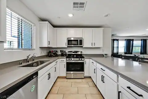 6282 Foxes Dale Street, Las Vegas, NV 89166 — photo 8