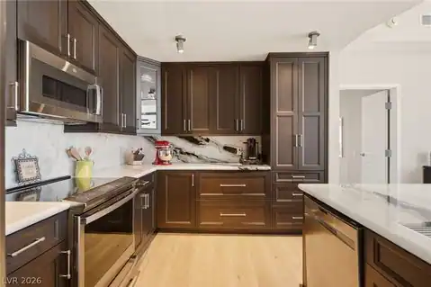 200 W Sahara Avenue #4004, Las Vegas, NV 89102 — photo 10