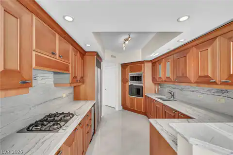 2777 Paradise Road #2304, Las Vegas, NV 89109 — photo 2