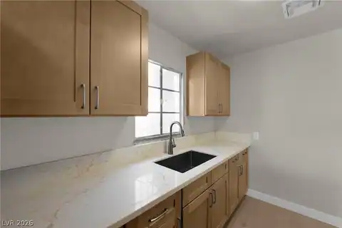 433 N 10th Street, Las Vegas, NV 89101 — photo 11