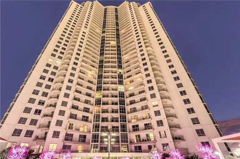 200 W Sahara Avenue #1901, Las Vegas, NV 89102
