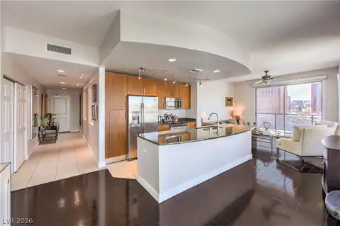 200 W Sahara Avenue #1901, Las Vegas, NV 89102 — photo 2