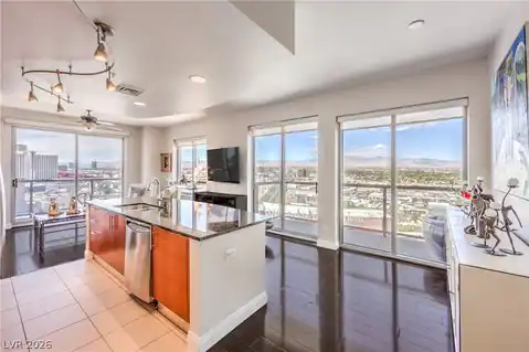 200 W Sahara Avenue #1901, Las Vegas, NV 89102 — photo 45