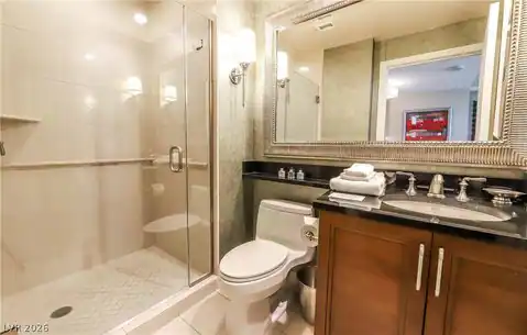 135 E Harmon Avenue #3520, Las Vegas, NV 89109 — photo 9