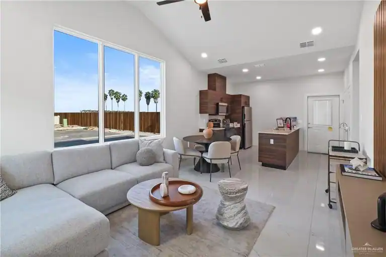 501 Coves Lane #2, Weslaco, TX 78599