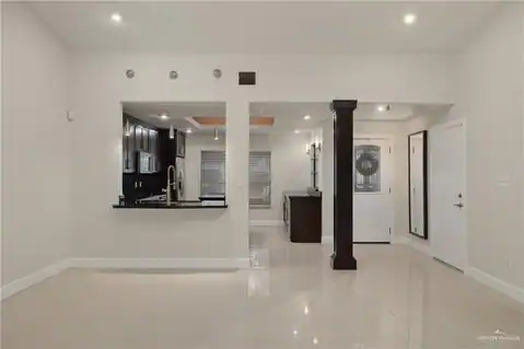 110 E Shasta Avenue, McAllen, TX 78504 — photo 2