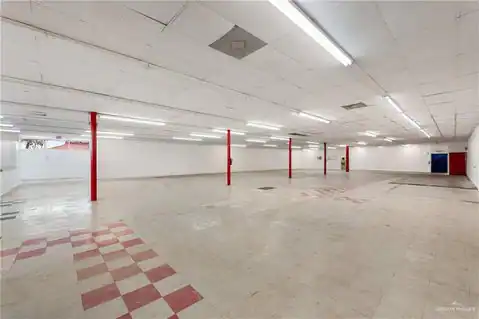 1800 E Van Buren Street, Brownsville, TX 78520 — photo 18