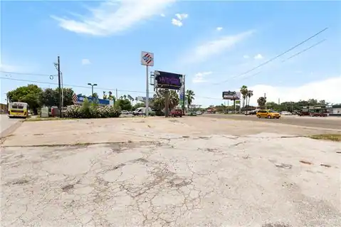 1800 E Van Buren Street, Brownsville, TX 78520 — photo 3