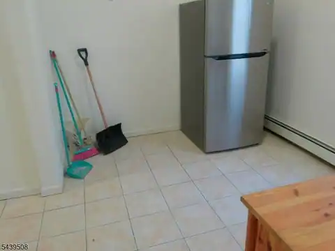 523 Franklin St, Elizabeth City, NJ 07206 — photo 10
