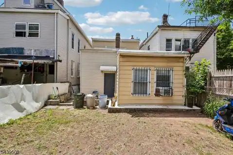 523 Franklin St, Elizabeth City, NJ 07206 — photo 4