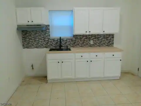 523 Franklin St, Elizabeth City, NJ 07206 — photo 6