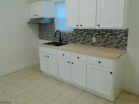 523 Franklin St, Elizabeth City, NJ 07206 — photo 7
