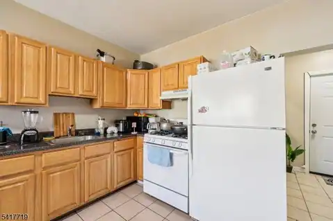 106 E Main St, Paterson City, NJ 07522 — photo 10