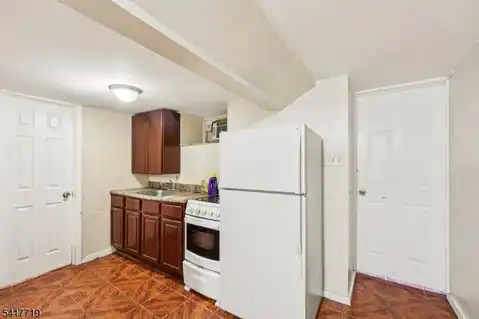 106 E Main St, Paterson City, NJ 07522 — photo 18