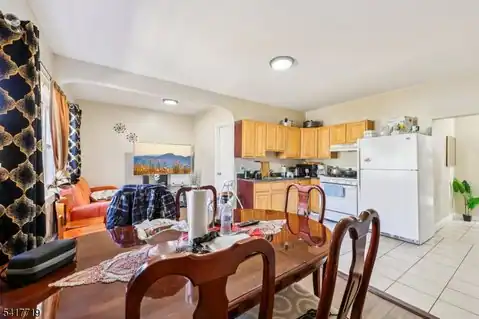 106 E Main St, Paterson City, NJ 07522 — photo 8
