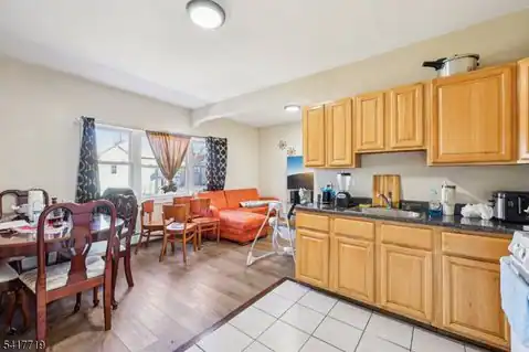 106 E Main St, Paterson City, NJ 07522 — photo 9
