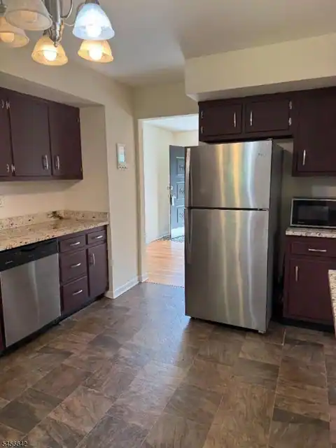403 Longview Ct, Northvale Boro, NJ 07647 — photo 4