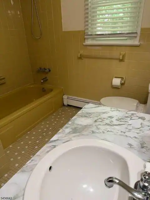 403 Longview Ct, Northvale Boro, NJ 07647 — photo 8