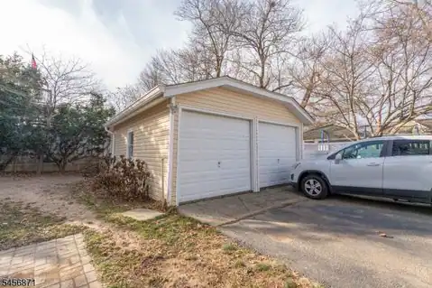 10 Marshall St, West Caldwell Twp., NJ 07006 — photo 32
