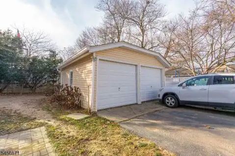 10 Marshall St, West Caldwell Twp., NJ 07006 — photo 41