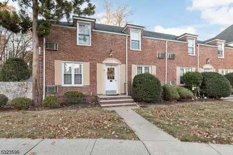 12 B Parkway Village, Cranford Twp., NJ 07016 — photo 2