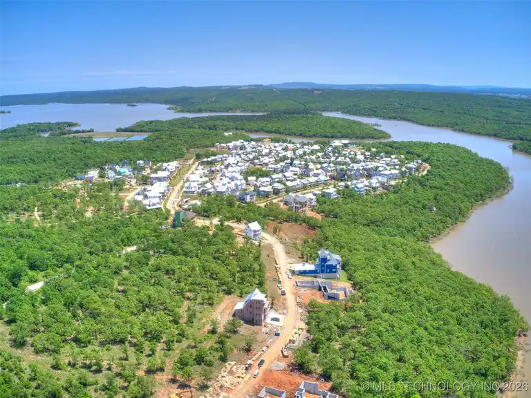 129 Lower Greenway, Carlton Landing, OK 74432