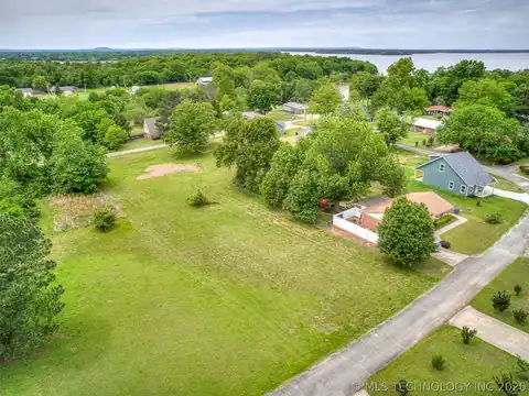1749 Rockford, Eufaula, OK 74432 — photo 15