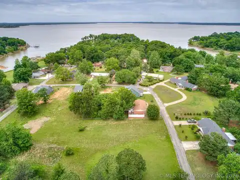 1749 Rockford, Eufaula, OK 74432 — photo 22