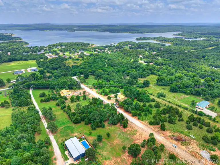 18 Emberlyn Lane, Eufaula, OK 74432