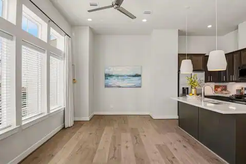 728 Carriage Knolls Drive, Houston, TX 77008 — photo 10