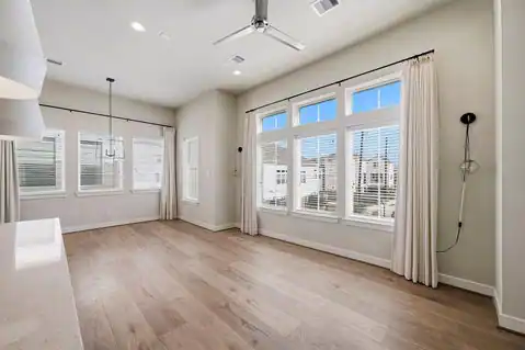 728 Carriage Knolls Drive, Houston, TX 77008 — photo 11