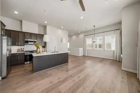 728 Carriage Knolls Drive, Houston, TX 77008 — photo 12