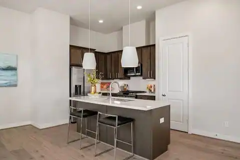728 Carriage Knolls Drive, Houston, TX 77008 — photo 13