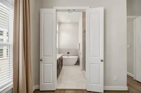 728 Carriage Knolls Drive, Houston, TX 77008 — photo 23