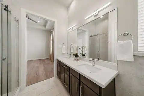 728 Carriage Knolls Drive, Houston, TX 77008 — photo 27