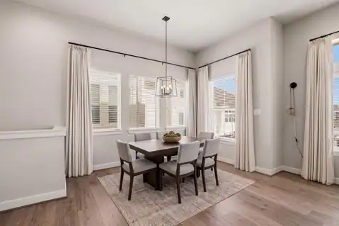 728 Carriage Knolls Drive, Houston, TX 77008 — photo 6